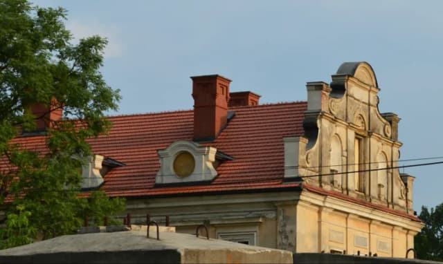 Historia Pałacu w Kryspinowie: od przeszłości do teraźniejszości Historia Pałacu w Kryspinowie: od przeszłości do teraźniejszości