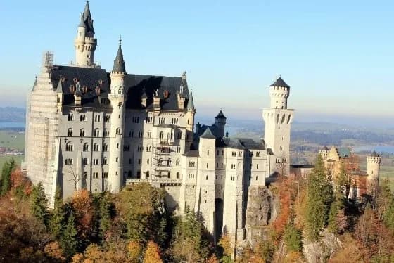 Zamek w Bawarii Neuschwanstein: Tajemnice, które musisz poznać Zamek w Bawarii Neuschwanstein: Tajemnice, które musisz poznać