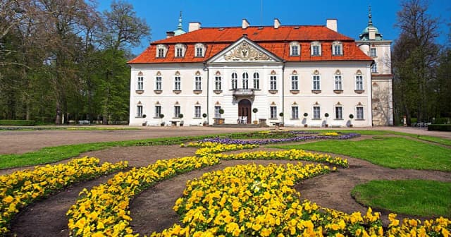 5 pałaców w Opych przyciągających turystów z całej Polski 5 pałaców w Opych przyciągających turystów z całej Polski
