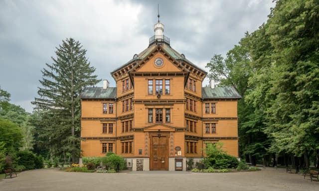 Pałac myśliwski książąt Radziwiłłów w Antoninie: historia i zwiedzanie Pałac myśliwski książąt Radziwiłłów w Antoninie: historia i zwiedzanie