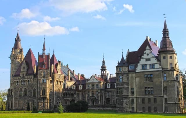 Zamki w Polsce: Fascynujące miejsca, które musisz zobaczyć Zamki w Polsce: Fascynujące miejsca, które musisz zobaczyć