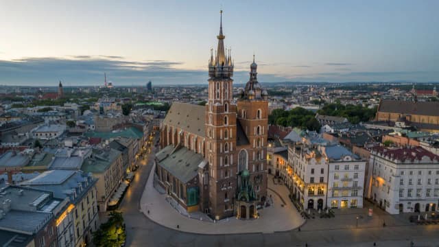 W którym roku powstał Kościół Mariacki? Poznaj tajemnice jego budowy! W którym roku powstał Kościół Mariacki? Poznaj tajemnice jego budowy!