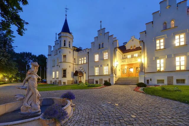 Zamek Sulisław: Historia i zwiedzanie zamku w miejscowości Sulisław Zamek Sulisław: Historia i zwiedzanie zamku w miejscowości Sulisław