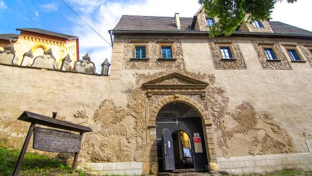 Zamek Zagórze Śląskie: Atrakcje turystyczne w Zagórzu Śląskim Zamek Zagórze Śląskie: Atrakcje turystyczne w Zagórzu Śląskim