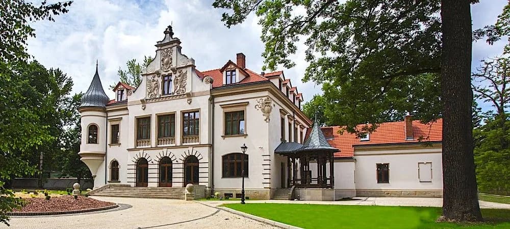 Pałac Polanka Krosno: luksusowy hotel z bogatą historią i komfortem Pałac Polanka Krosno: luksusowy hotel z bogatą historią i komfortem