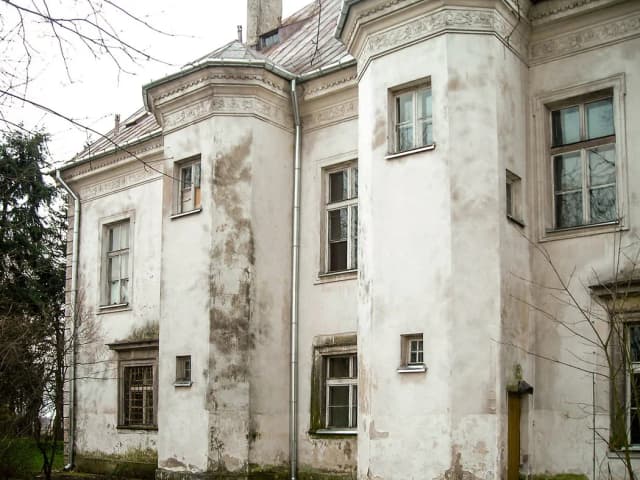 Pałac w Chrzęsnem: fascynująca perła architektury Mazowsza - zwiedzanie Pałac w Chrzęsnem: fascynująca perła architektury Mazowsza - zwiedzanie