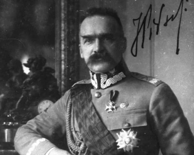 Józef Piłsudski: Niezwykła historia narodzin wielkiego przywódcy Polski Józef Piłsudski: Niezwykła historia narodzin wielkiego przywódcy Polski