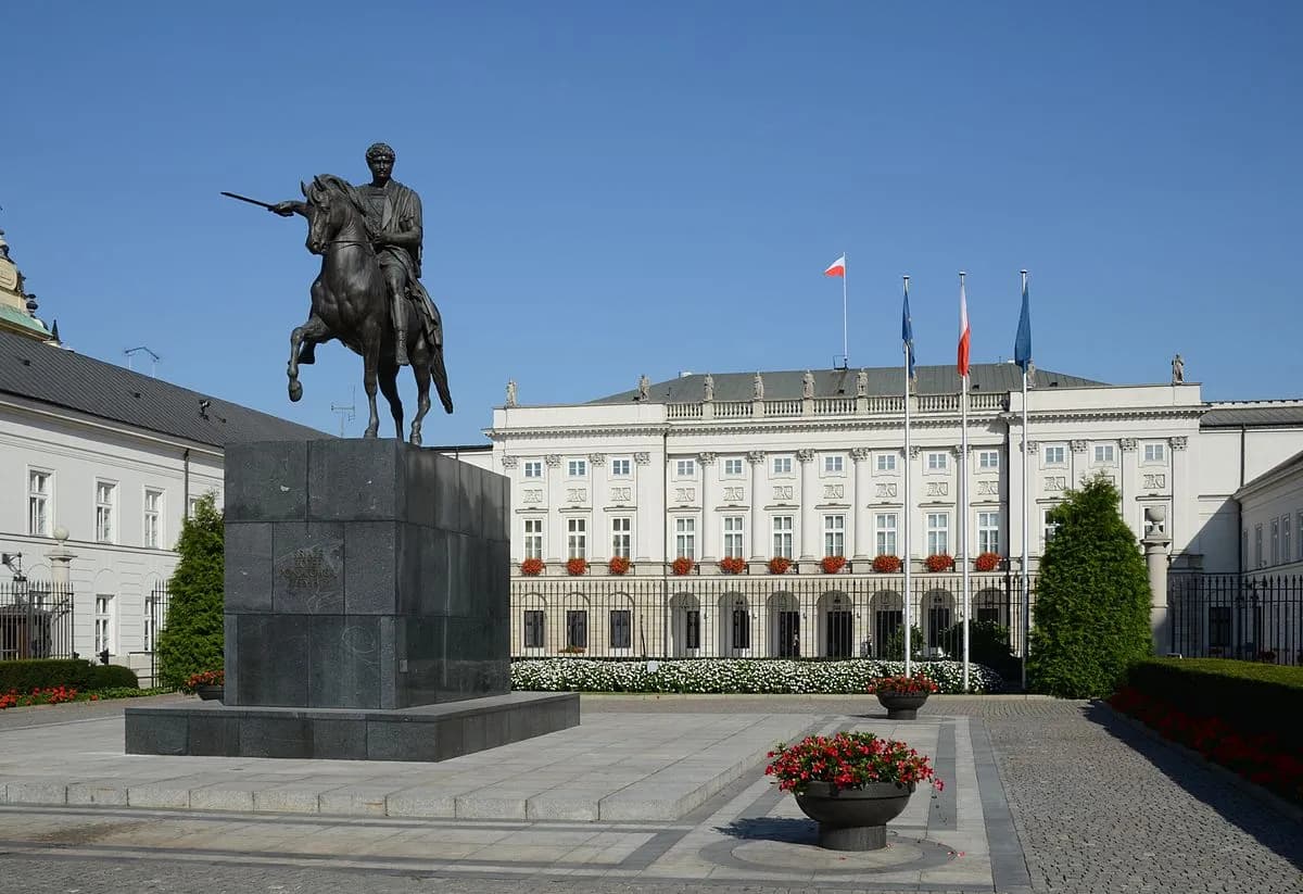 Pałac Namiestnikowski: fascynująca historia warszawskiej siedziby prezydenta Pałac Namiestnikowski: fascynująca historia warszawskiej siedziby prezydenta