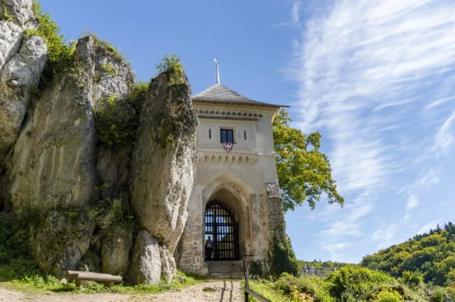 Cudowna historia zamku w Ojcowie – atrakcje, które musisz znać Cudowna historia zamku w Ojcowie – atrakcje, które musisz znać